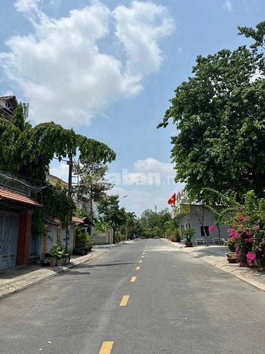 Bán đất biệt thự Dương Quảng Hàn, P.6, GV:6,5 x 17, giá: 11,9 tỷ