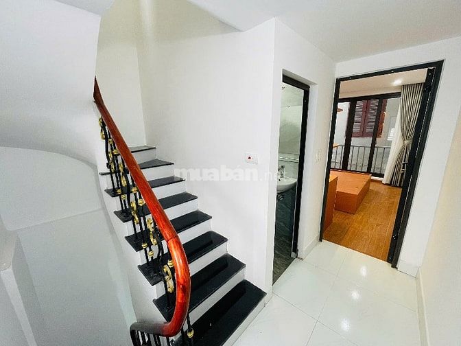 Chính chủ-Nhà đẹp Trương Định, gần ngã tư Bạch Mai, Đại La. 26m2 x 5T