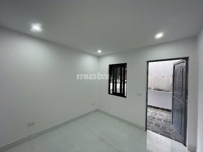 Chính chủ-Nhà đẹp Trương Định, gần ngã tư Bạch Mai, Đại La. 26m2 x 5T