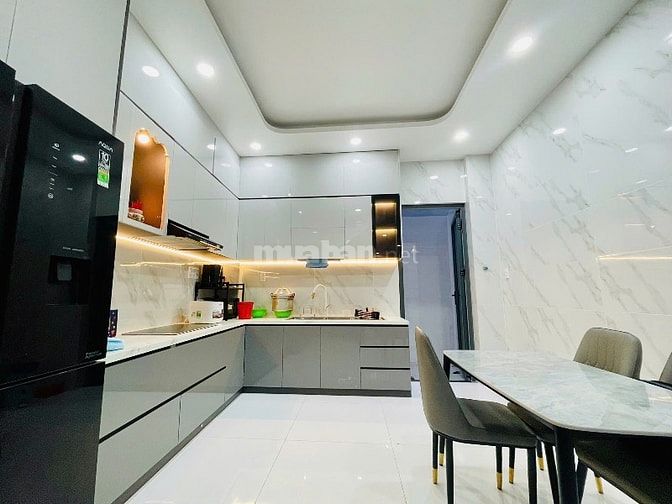 Nhà mới Hẻm xe hơi Hoà Hưng,ngang 4,3m 4Tầng,an ninh, sạch sẽ 
