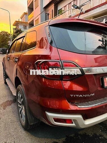 Ford Everest 2021 Titanium 2.0L AT 4x2 - 40000 km.