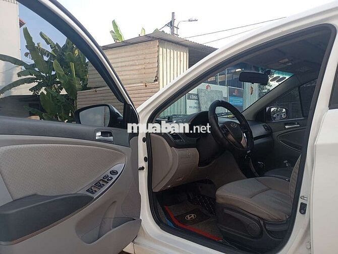 Hyundai Accent blue 2015 1.4 AT