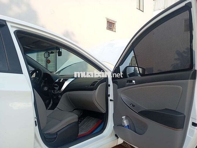 Hyundai Accent blue 2015 1.4 AT