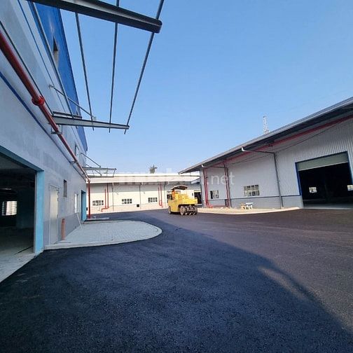 Cho thuê kho Quốc Lộ 1A, Bình Tân, DT: 2.800m2, giá thuê : 112tr/tháng