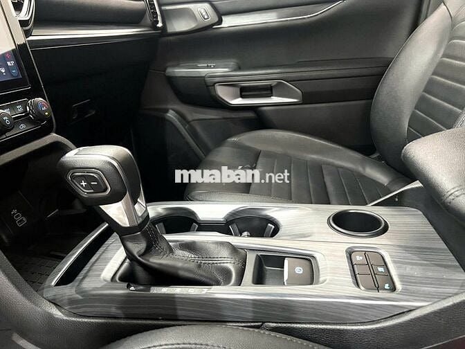 Cần bán Ford Everest 2023 Sport 2.0L 4x2 AT