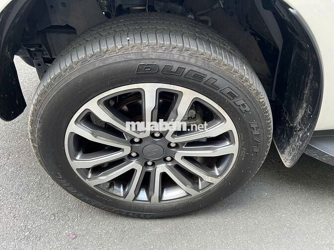 Cần bán Ford Everest Titanium 2.0L 4x4 AT - 2021