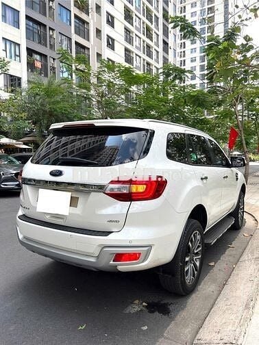 Cần bán Ford Everest Titanium 2.0L 4x4 AT - 2021