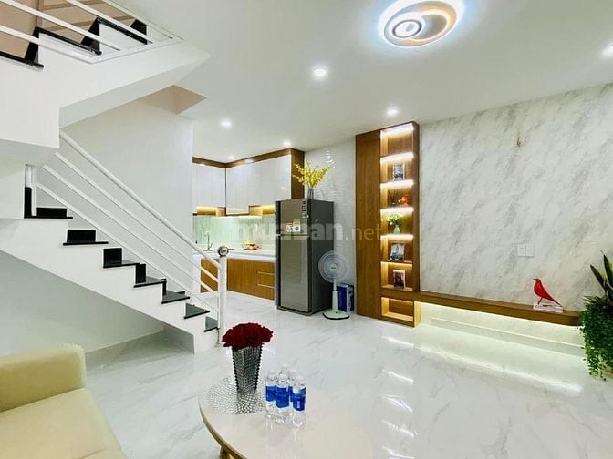 Bán nhanh nhà Hùng Vương, Quận 10. Có giảm giá cho khách mua nhanh
