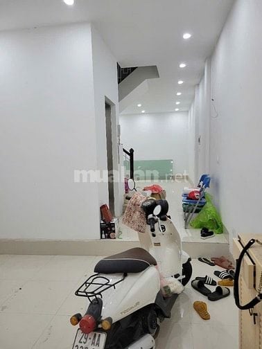 Bán Mặt phố Đại Cồ Việt giá 23 tỷ, 65m2, MT 5m, Hè rộng thênh thang