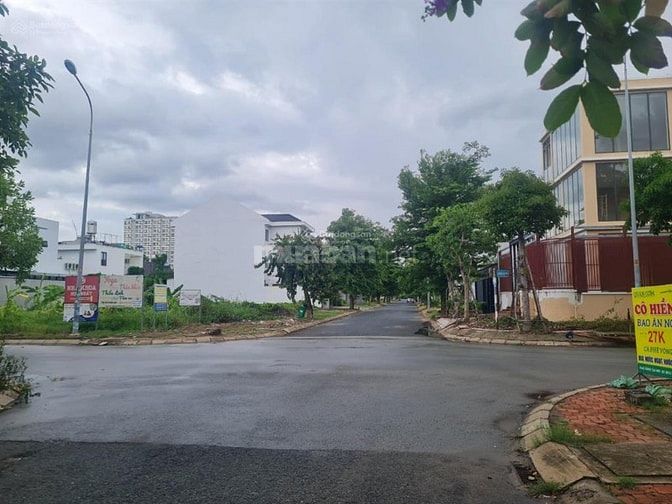 Chủ cần bán gấp lô đất nền KDC Nam Long, P. Phước Long B Q9