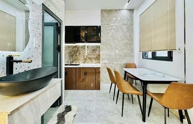CẦN BÁN ĐƯỜNG LÊ THỊ BẠCH CÁT, P11, QUẬN 11 GIÁ 2 TỶ 750