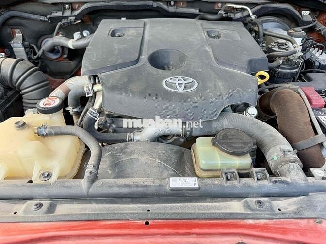 Toyota Hilux 2.4E 10/2021 số sàn 1cầu lướt 13600km