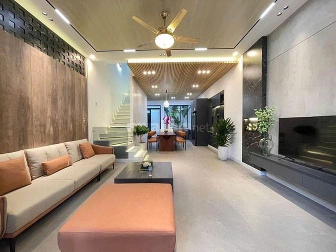 Nhà Quận 7 đường Huỳnh Tấn Phát phường Phú Thuận. Dt 70m2. Gias 2tỷ850