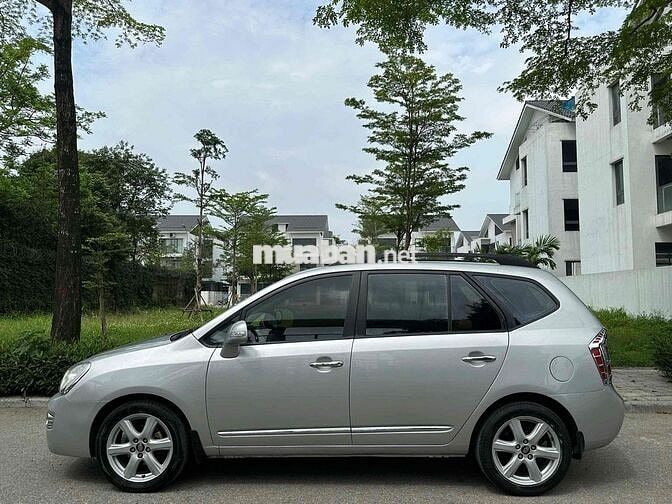 Kia Carens 2011 EX 2.0 MT - 25000 km
