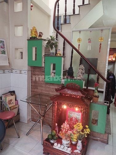 Cần bán nhà trung tâm quận 3 gần chợ trường công viên siêu thị 