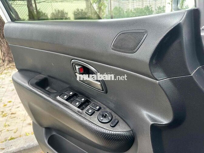 Kia Carens 2011 EX 2.0 MT - 25000 km