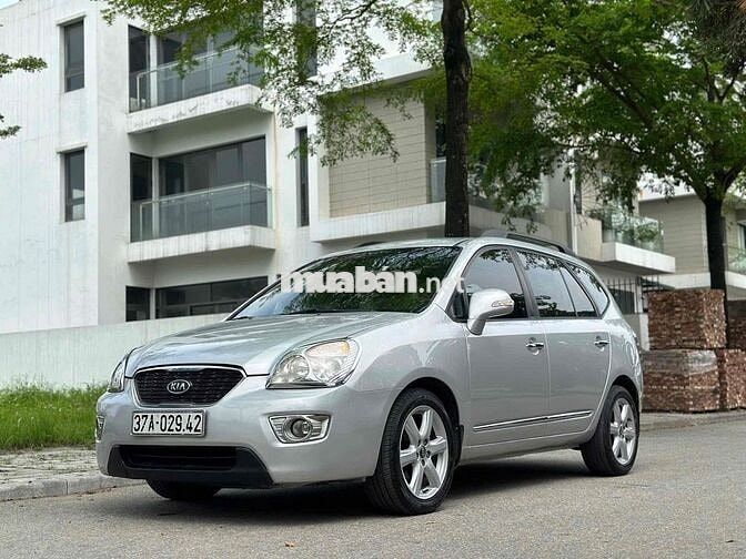 Kia Carens 2011 EX 2.0 MT - 25000 km