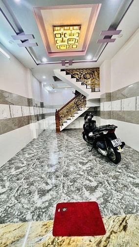 Mặt Tiền Nguyễn Văn Công có vỉa hè cần bán, 60m2 (4*14,5) 5 tầng SHR