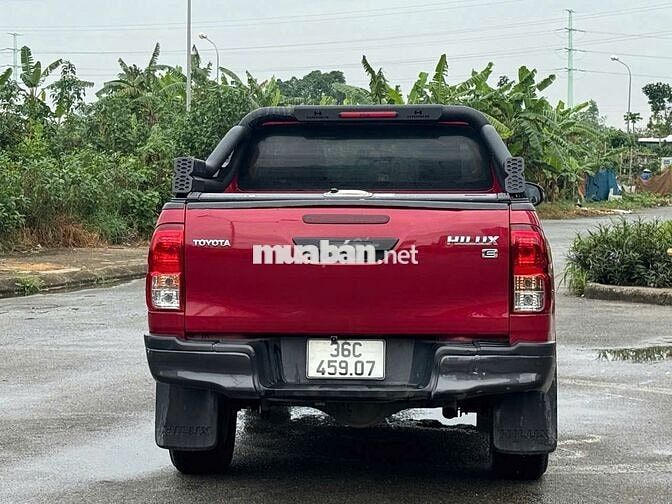 Bán Toyota Hilux 2019 2.4E 4x2 AT màu đỏ cực chất