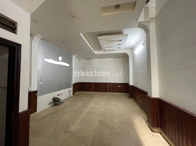 Nhà riêng ngõ phố giải phóng đối diện phố đại từ dt90m2x4t giá 21tr
