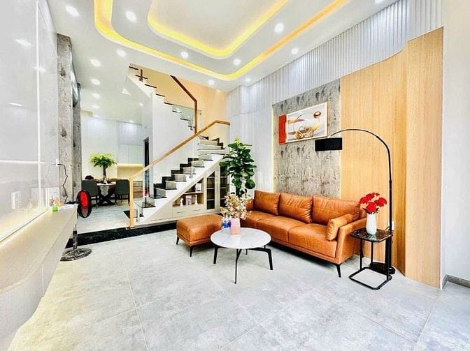 Cần bán nhanh nhà 48m2 xây 2 lầu Nguyễn Biểu,Q5.Gần đại học Sài Gòn.