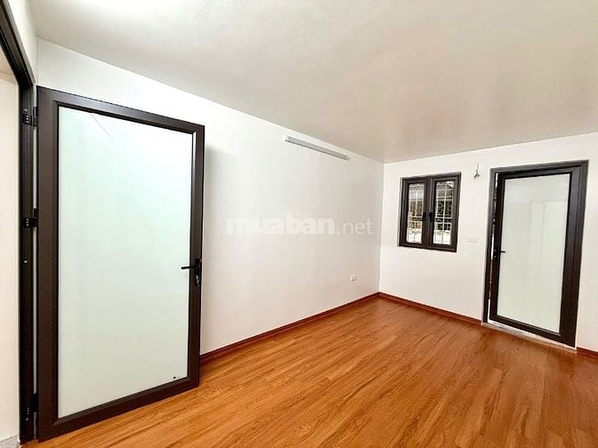 Bán nhà Văn Chương, ngõ thông gần hồ DT38m2 xây 5T giá 6.83 tỷ