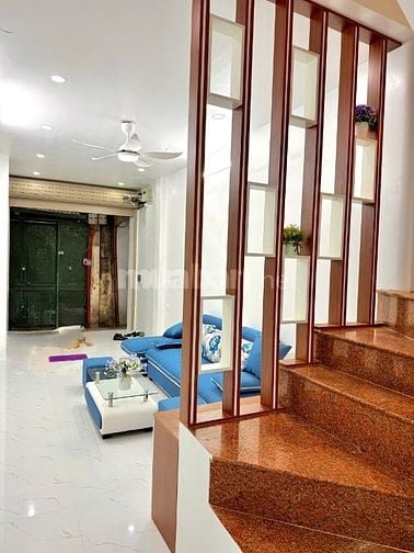 Bán nhà Văn Chương, ngõ thông gần hồ DT38m2 xây 5T giá 6.83 tỷ