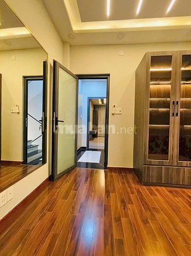 Cho thuê nhà mới đẹp lung linh gần chợ Phú Xuân, 5p đi Phú Mỹ Hưng