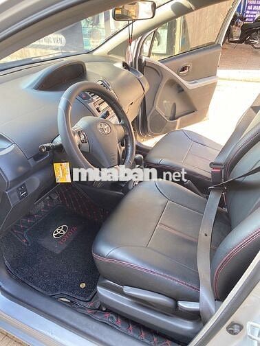 Toyota Yaris 2009 1.3 AT - 120000 km