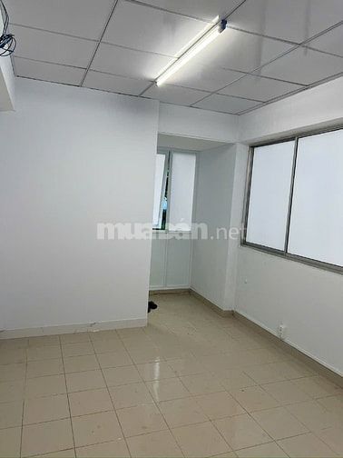Phòng trọ mặt tiền quận 3 ( cư xá Đô Thành)