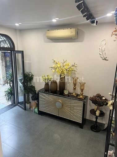 👉7,x tỷ 30m2 có ngay nhà 5 tầng, 300m tới 3 trường đại học: Kinh tế q