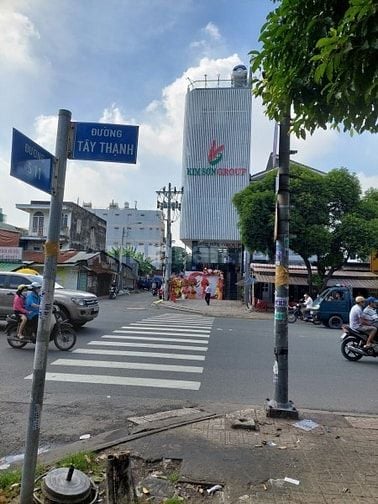 KẸT TIỀN BÁN GẤP CĂN NHÀ QUẬN TÂN PHÚ - NGAY KCN TÂN BÌNH 