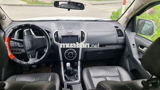 Isuzu Dmax 2016 LS 2.5 4x2 MT - 58000 km