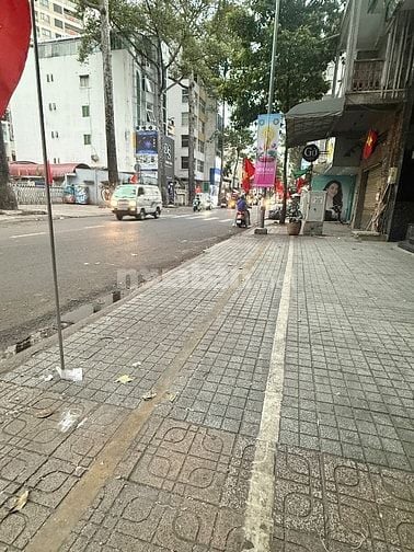 MẶT TIỀN TRẦN BÌNH TRỌNG QUẬN 5, LÀNG PHỤ KIỆN Ô TÔ DT 100M2 NGANG 5M