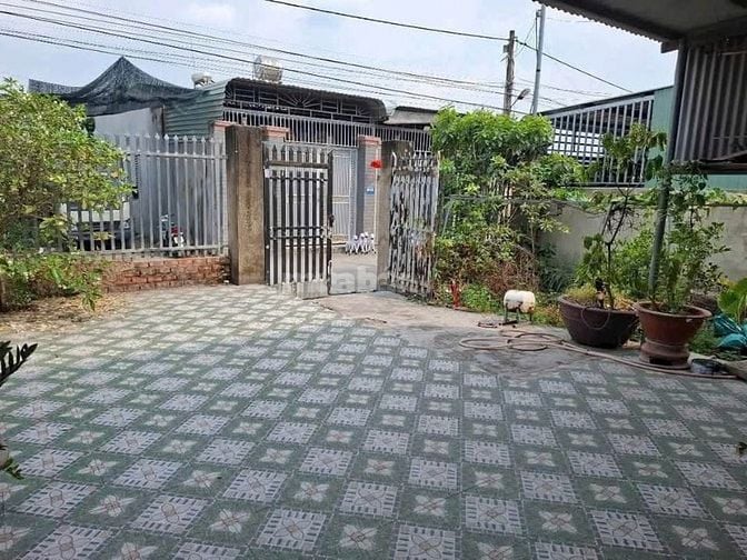 Cần bán gấp căn nhà ở ngay xã Phước Hiệp , Củ Chi 140m2 SHR giá 670tr