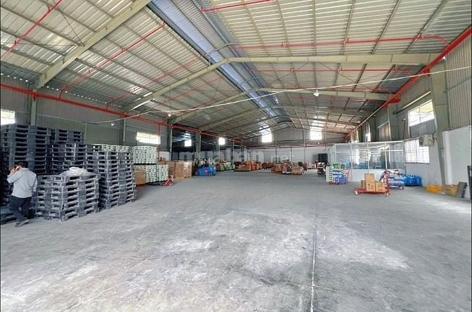 Cho thuê kho xưởng 2200m2 QL 1A, Bình Chiểu, gần chợ đầu mối Thủ Đức
