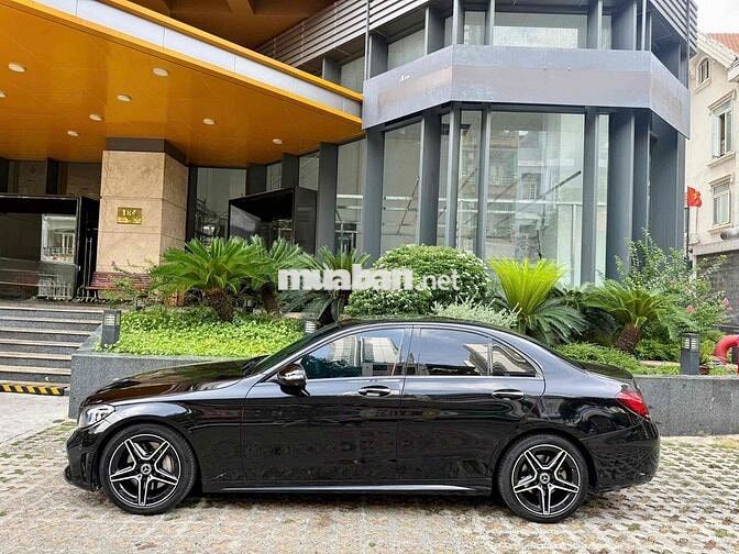 Mercedes Benz C300 AMG FL model 2020 1 chủ