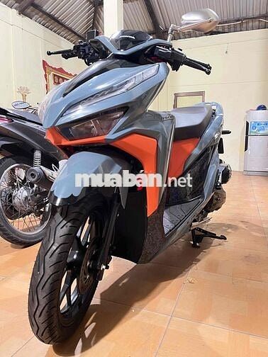 mình cần bán xe click thái 2019