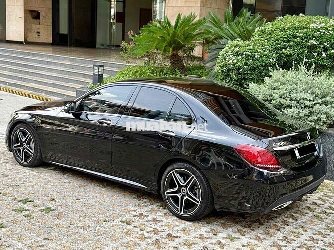 Mercedes Benz C300 AMG FL model 2020 1 chủ