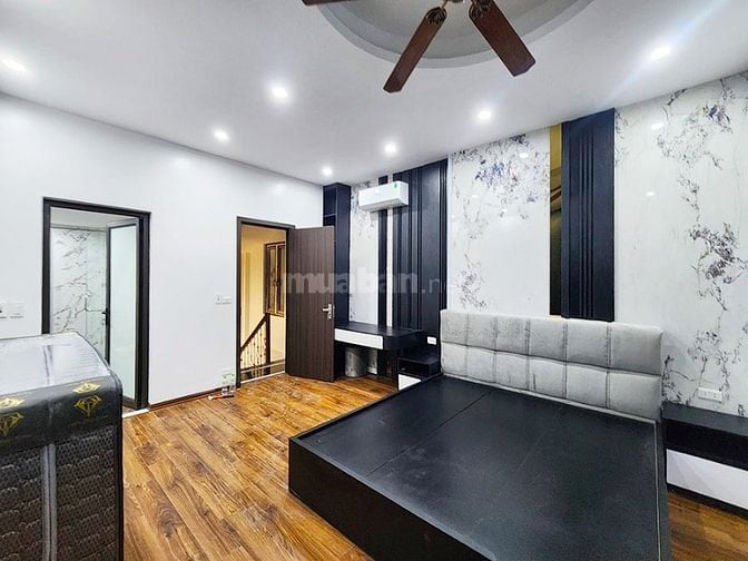 GIẢM SỐC 1TỶ_CÒN 12,5TỶ NHÀ NGUYỄN CAO LÔ GÓC, THANG MÁY, OTO ĐỖ CỬA