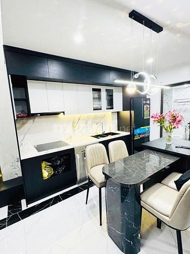 GIẢM SỐC 1TỶ_CÒN 12,5TỶ NHÀ NGUYỄN CAO LÔ GÓC, THANG MÁY, OTO ĐỖ CỬA