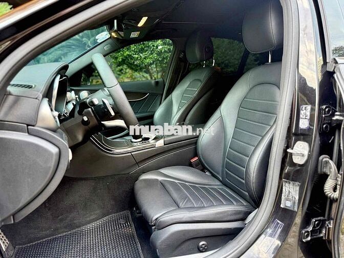 Mercedes Benz C300 AMG FL model 2020 1 chủ
