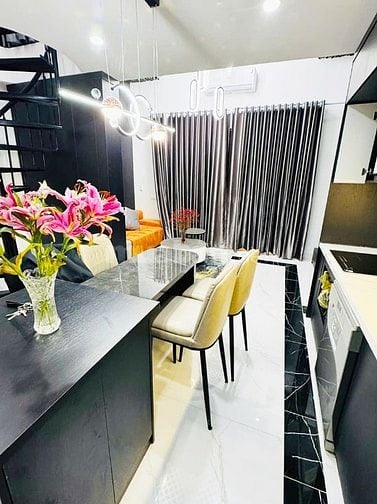 GIẢM SỐC 1TỶ_CÒN 12,5TỶ NHÀ NGUYỄN CAO LÔ GÓC, THANG MÁY, OTO ĐỖ CỬA