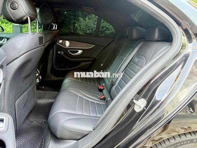 Mercedes Benz C300 AMG FL model 2020 1 chủ