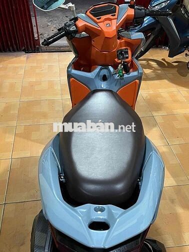 mình cần bán xe click thái 2019