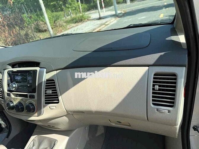 Toyota Innova 2016 - 130000 km