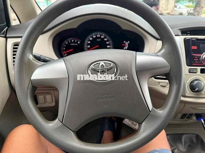 Toyota Innova 2016 - 130000 km