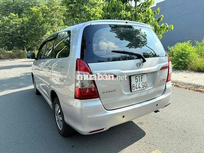Toyota Innova 2016 - 130000 km