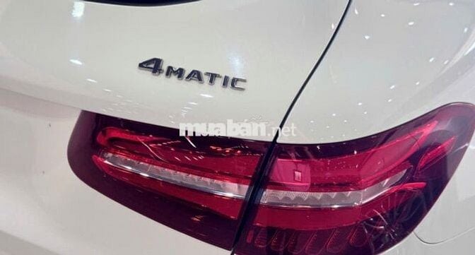 Mercedes Benz GLC 2017 300 4MATIC - 21000 km