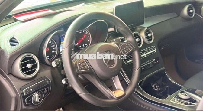 Mercedes Benz GLC 2017 300 4MATIC - 21000 km